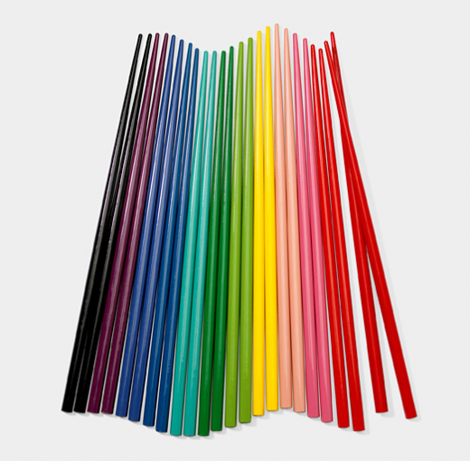 Essstäbchen in Regenbogenfarben