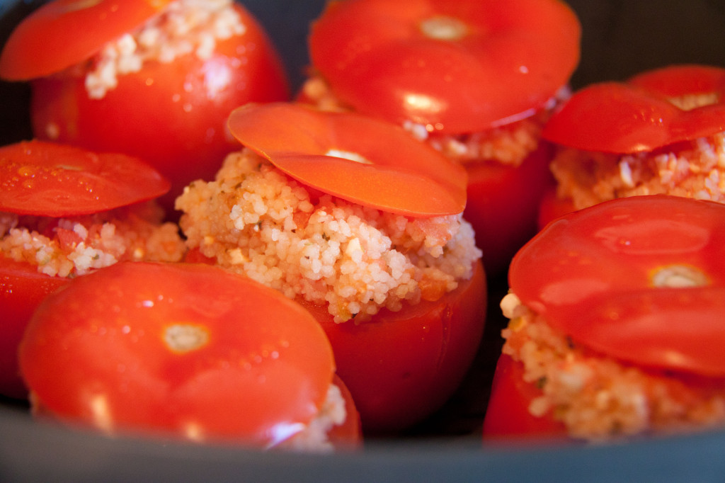 Gefüllte Tomaten mit Couscous und Schafskäse | Meine Svenja