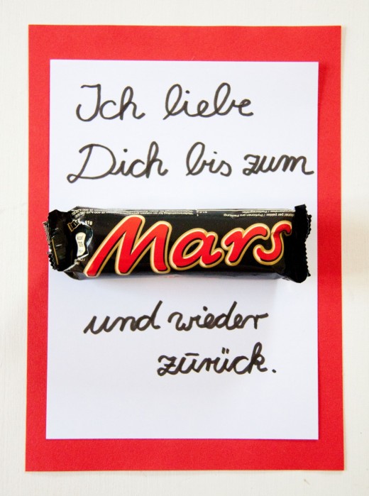 Muttertagskarte. Mothers day card. Muttertagsgeschenke basteln leicht gemacht. Ihr braucht nur ein Mars und ein bisschen Papier. Mehr Ideen auf https://www.meinesvenja.de/wp/2014/05/04/muttertagskarte-basteln/