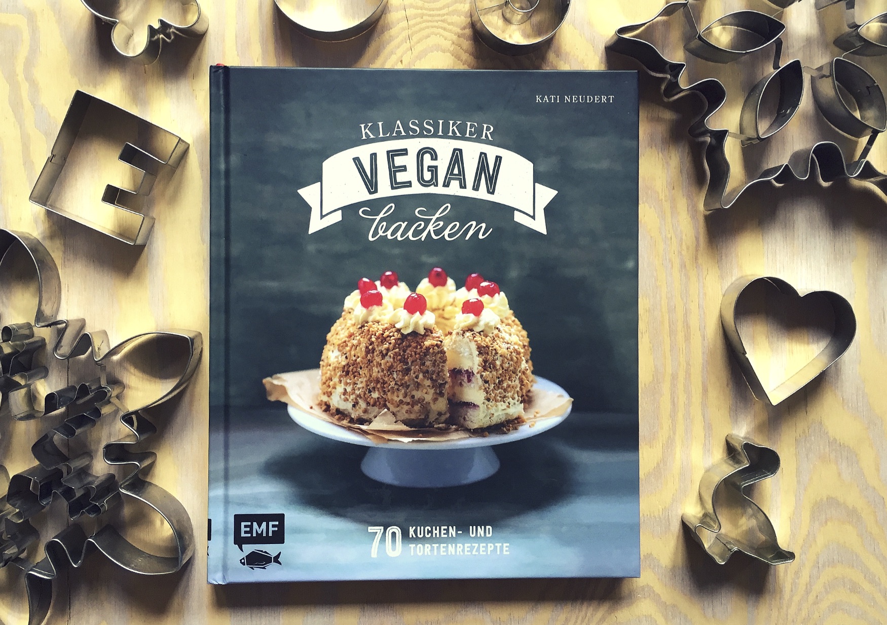 "Klassiker vegan backen" von Edition Michael Fischer - auf Pinterest unter https://www.pinterest.com/EMF_Verlag/