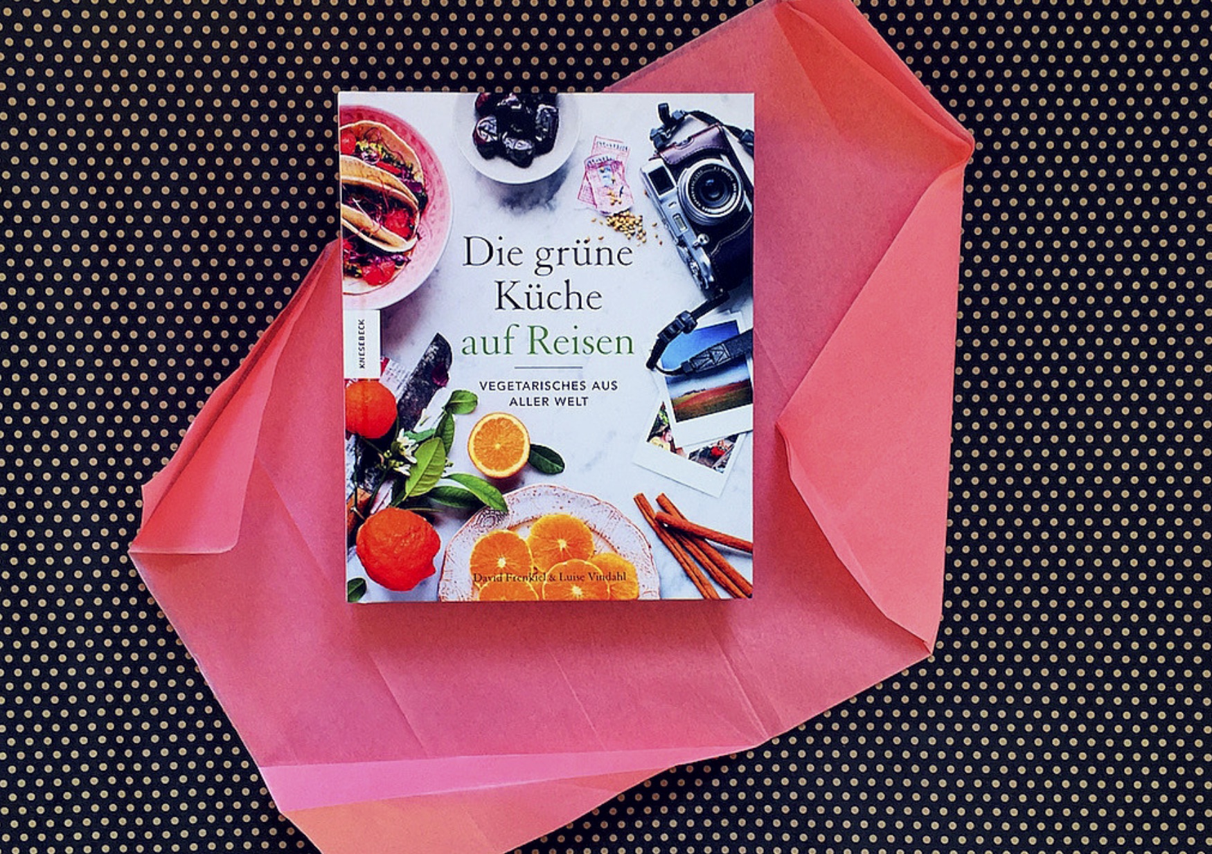 Einfache vegetarische Rezepte BuchcoverDie grüne Küche auf Reisen Knesebeck Verlag www.meinesvenja.de