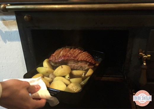 Almdorf Seinerzeit Kärnten Ofenklappe Fleisch Kartoffeln www.meinesvenja.de