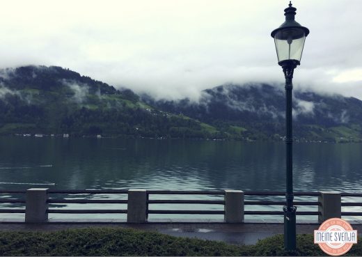 Familienurlaub Österreich Familotel Amiamo Berge Zeller See Lampe Abendstimmung www.meinesvenja.de