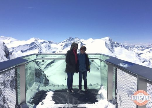 Familienurlaub Österreich Familotel Amiamo Panorama Gletscher Kinder klarer Himmel www.meinesvenja.de